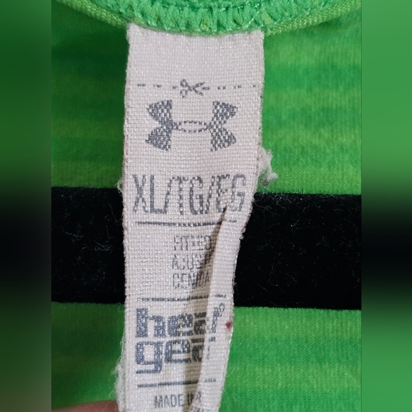 Heat gear Under Armour tank - Picture 3 of 5
